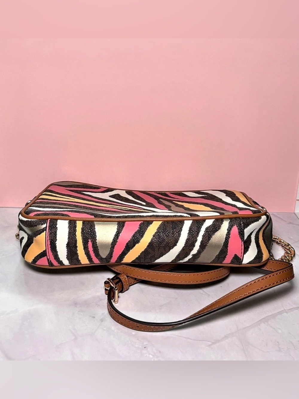 🦓 Michael Kors Multicolor Zebra Print Crossbody Bag - Picture 3 of 14